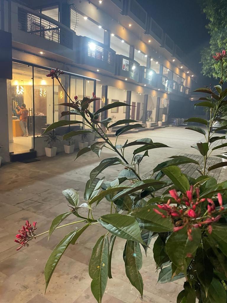 The Kedar Resort Mathura Exterior foto